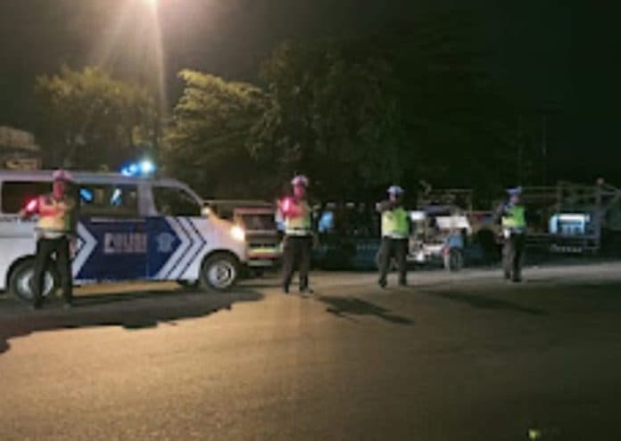 mengitari_6_lokasi_19_personel_polres_tebing_tinggi_dikerahkan_patroli_presisi