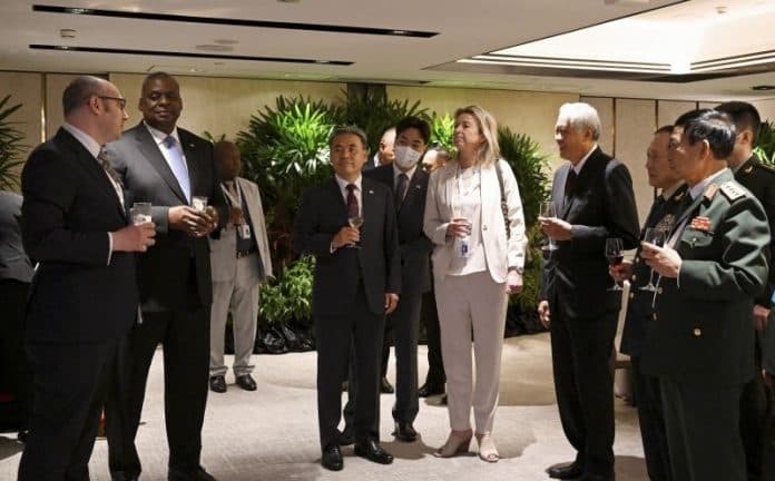 menhan_wei_hubungan_bilateral_china_as_berada_dalam_titik_kritis