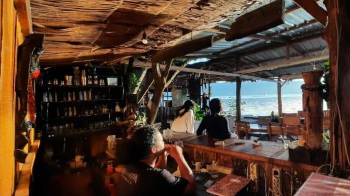 menikmati_kopi_simalungun_yang_menggoda_lidah_di_tepian_danau_toba