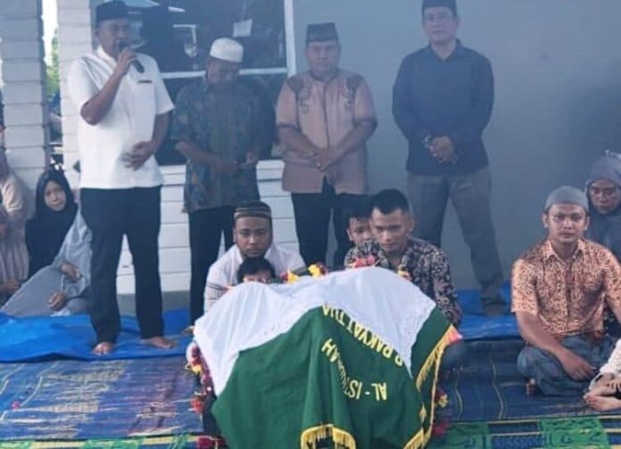 meninggal_saat_kumandangkan_takbir_kades_di_asahan_dikenal_sosok_yang_ramah