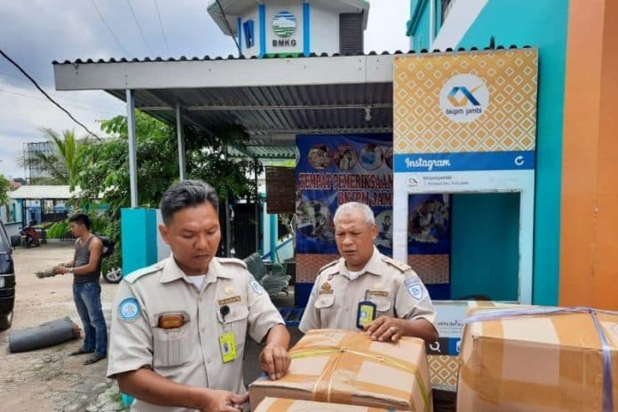 meningkat_pengiriman_udang_belalang_di_jambi