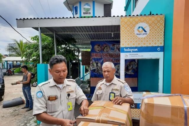 meningkat_pengiriman_udang_belalang_di_jambi