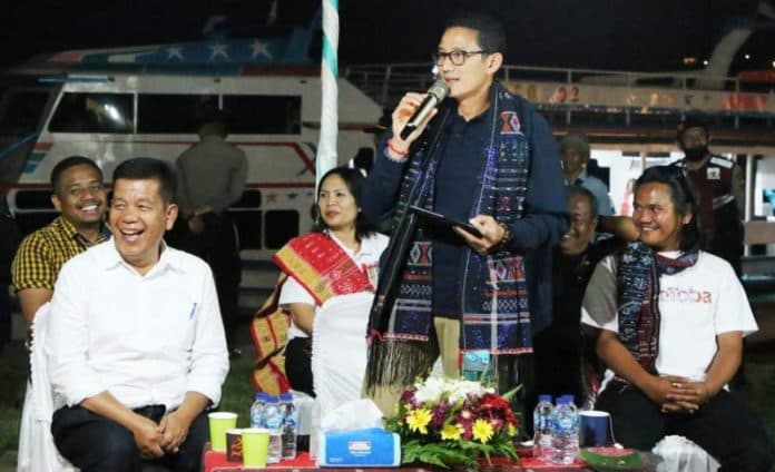 menparekraf_hadiri_panggung_hiburan_di_parapat_mengaku_ditodong_bupati_simalungun