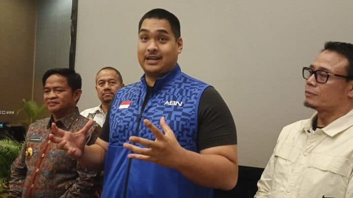 menpora_yakin_sport_center_sumut_rampung_juli_2024