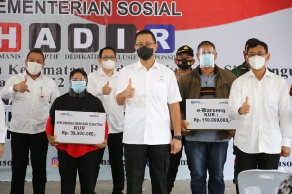 mensos_kunker_ke_simalungun_pastikan_bansos_sampai_dan_dapat_dirasakan_masyarakat