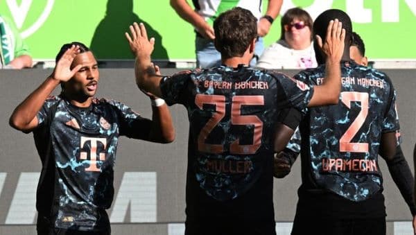 mental_baja_munchen_balikkan_keadaan_untuk_tumbangkan_wolfsburg