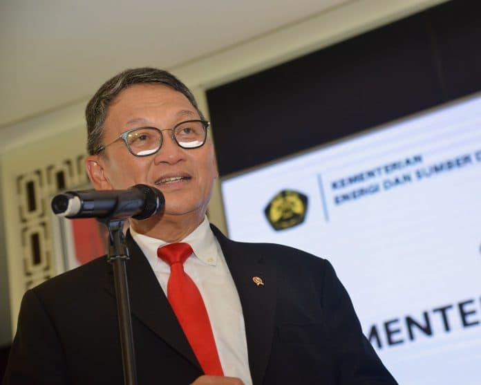 menteri_esdm_rp15_t_dibakar_per_hari_jika_motor_bbm_tak_dikonversi_ke_listrik