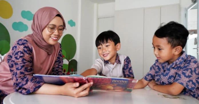 menteri_nadiem_aturan_batas_usia_anak_masuk_sd_direvisi_bukan_7_tahun