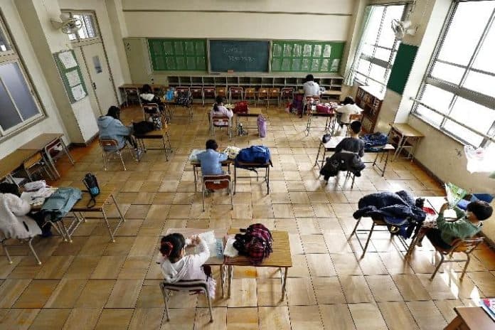 menyikapi_new_normal_kementerian_sarankan_jam_belajar_sekolah_lebih_singkat
