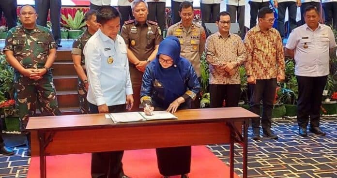 menyongsong_pemilu_2024_bupati_dan_wali_kota_se_sumut_hadiri_deklarasi_damai