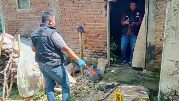 merasa_tak_diperhatikan_seorang_anak_tega_bunuh_ayahnya