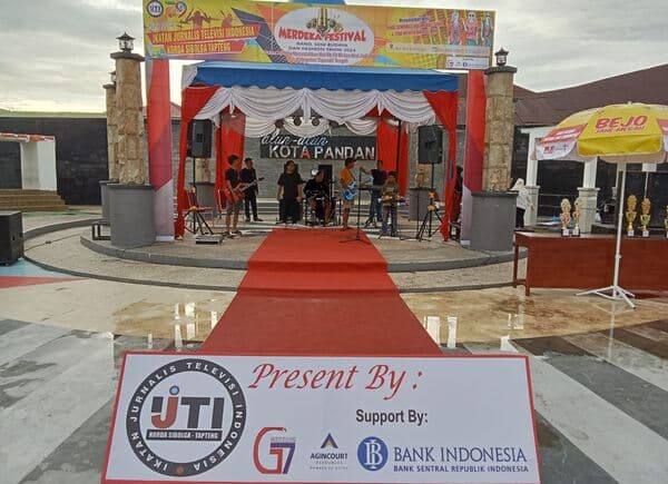 merdeka_festival_band_dan_fashion_show_ijti_sibolga_tapteng_diapresiasi_masyarakat