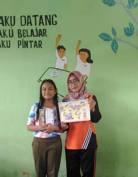 meriahkan_hgn_ke_75_siswa_sd_negeri_053996_pelawi_lomba_menggambar