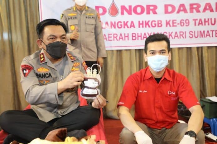 meriahkan_hut_ke_75_bhayangkara_poldasu_gelar_donor_darah