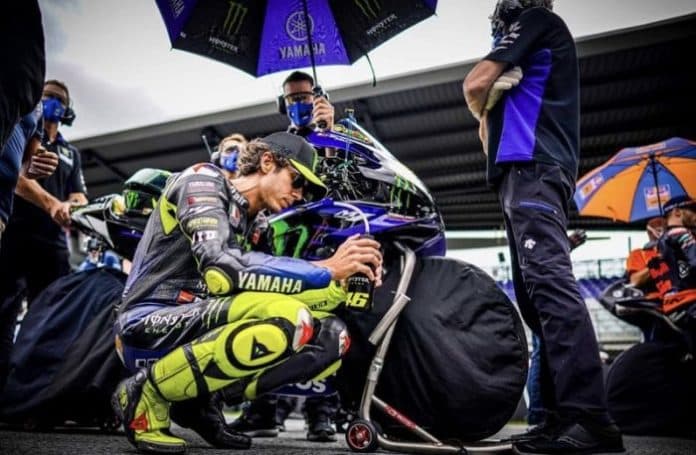 mesin_motor_rossi_bermasalah_saat_marquez_absen