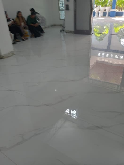 meski_belum_rusak_lantai_kantor_disdik_deli_serdang_malah_diganti
