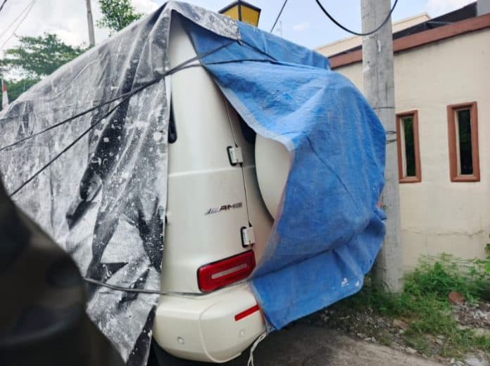 meski_jadi_tersangka_polisi_tak_tahan_sopir_mercedes_tabrak_sepeda_motor_dan_mobil_di_medan