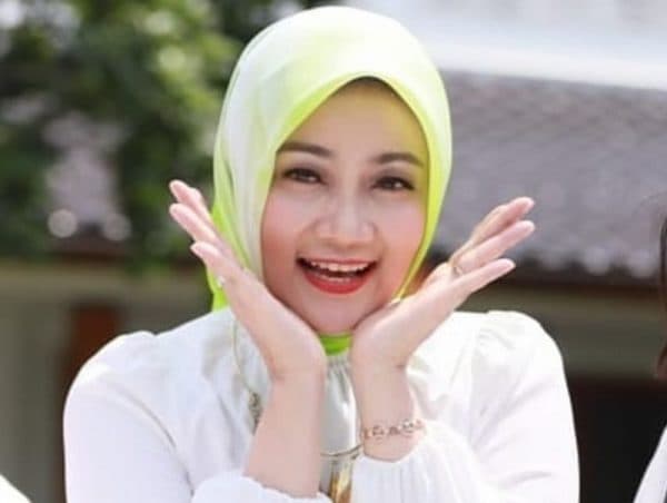 meski_sudah_2_kali_divaksin_istri_ridwan_kamil_masih_terpapar_covid_19