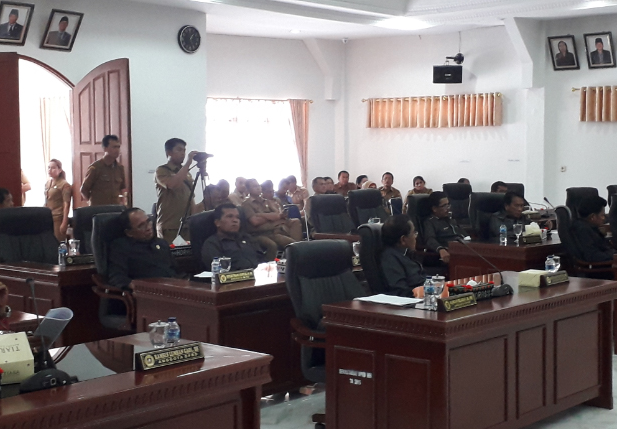 meski_sudah_dijadwalkan_dprd_dan_pemkab_humbahas_gagal_lagi_bahas_kua_ppas_p_apbd_2020