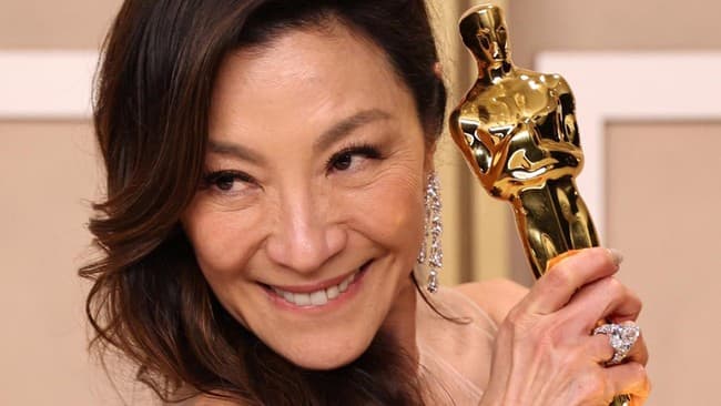 michelle_yeoh_best_actress_oscar_2023_kemenangan_kuasai_china