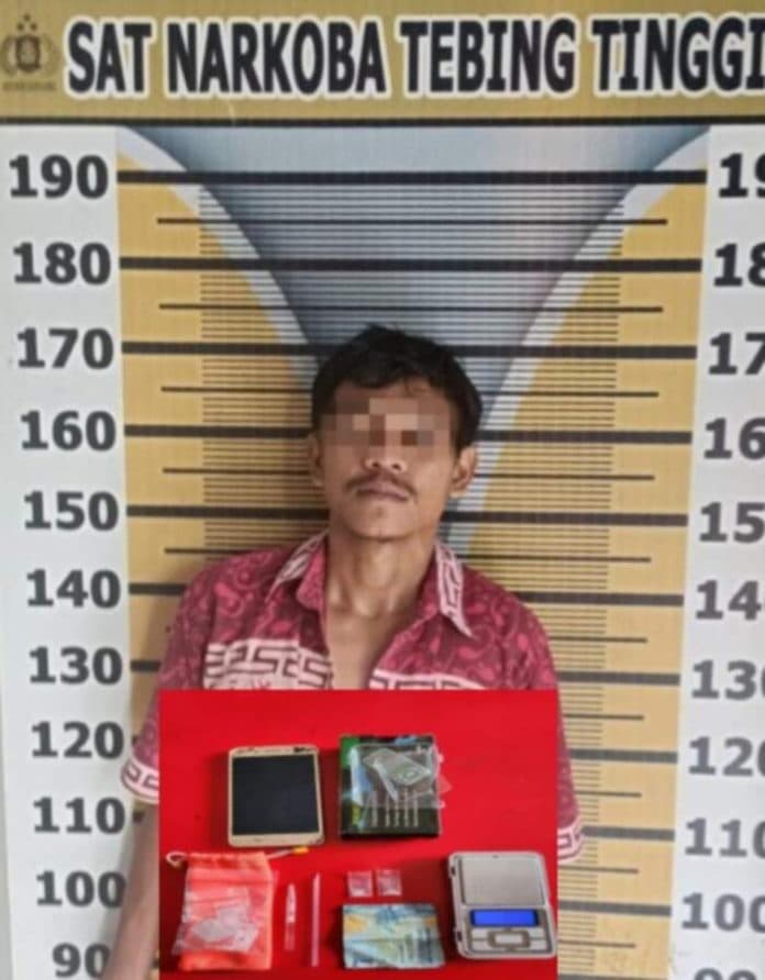 miliki_030_gram_sabu_aulia_warga_tebing_tinggi_ditangkap_polisi_di_kediamannya