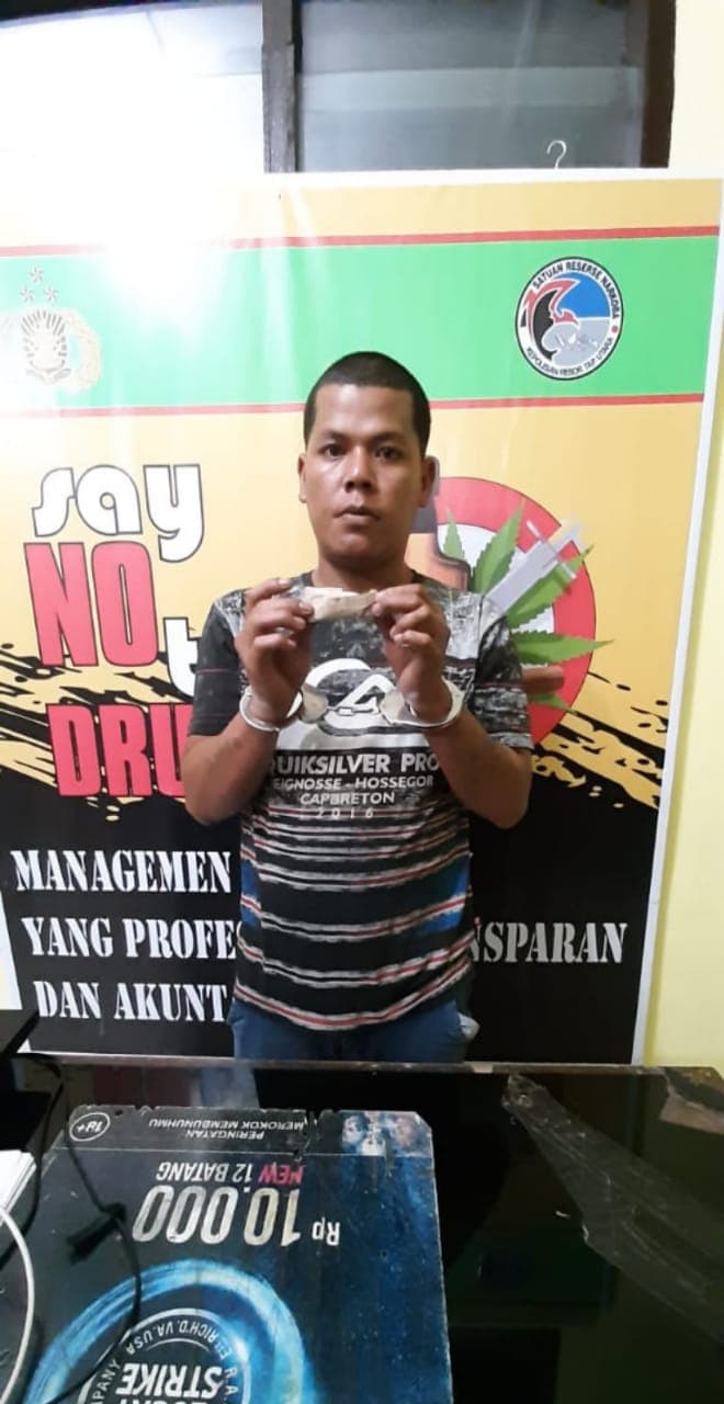 miliki_ganja_pria_asal_siatas_barita_diringkus