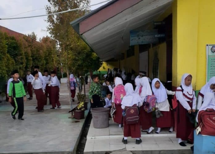 min_kecamatan_beringin_deli_serdang_belum_liburkan_siswa