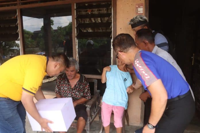 minggu_kasih_polres_simalungun_bagikan_sembako_di_2_kecamatan