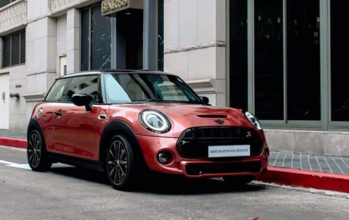 mini_rosewood_edition_mengaspal_di_indonesia