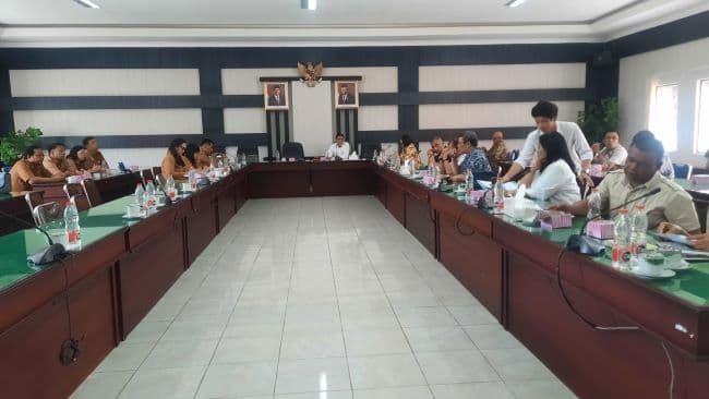 minim_kehadiran_pimpinan_opd_di_rapat_banggar_dprd_simalungun_kecewa
