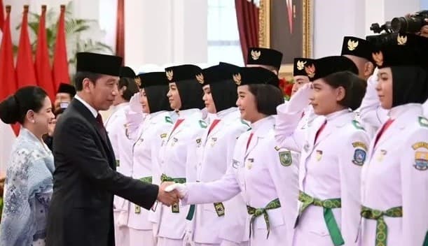 minta_maaf_kepala_bpip_bolehkan_paskibraka_pakai_jilbab_saat_upacara
