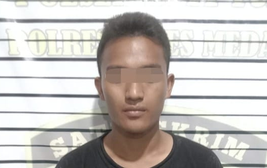 minta_uang_pembinaan_ke_pekerja_pengaspalan_jalan_preman_ini_gol