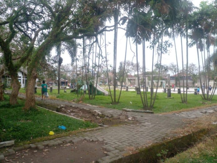 miris_lapangan_blok_i_perumnas_helvetia_medan_terbengkalai