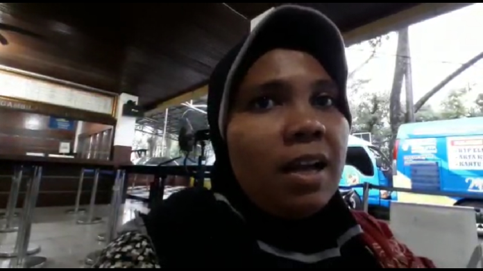 miris_siswi_kelas_2_sd_tak_bisa_belajar_karena_tak_punya_android