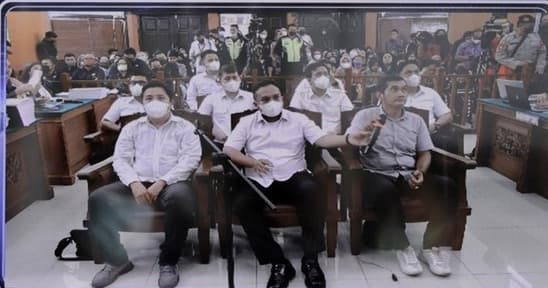 misteri_raibnya_hp_yosua_diungkap_penyidik_polres_jaksel_di_persidangan