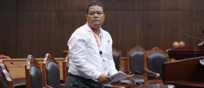 mk_kubur_mimpi_pak_pendeta_tampubolon_bisa_cegah_pasutri_bercerai