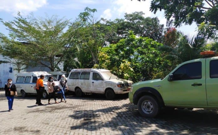 mobdis_kesehatan_deli_serdang_ditumbuhi_rumput