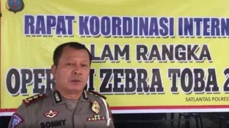 mobil_ambulance_tidak_perlu_dikawal_komunitas_relawan