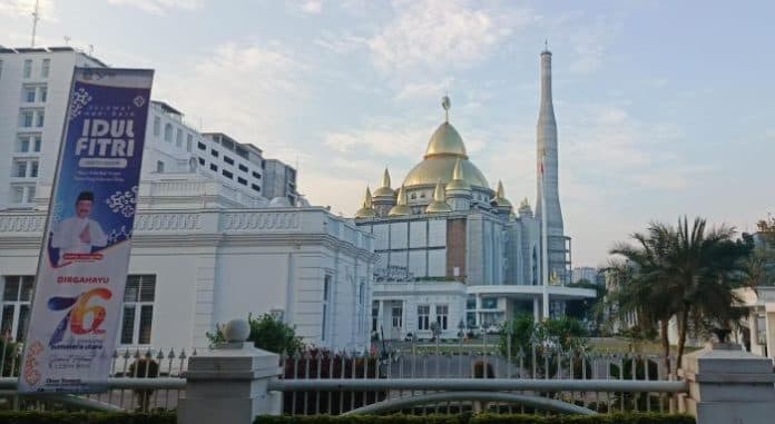 mobil_jemaah_salat_idul_fitri_di_masjid_agung_sumut_besok_disarankan_parkir_di_sini