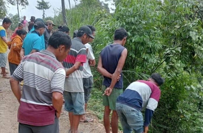 mobil_l300_dan_supir_jatuh_ke_sungai_simbelin_lae_pangaroan_dairi
