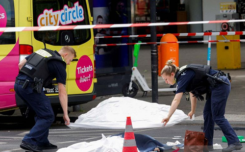 mobil_tabrak_kerumunan_di_berlin_1_guru_tewas_dan_14_murid_terluka