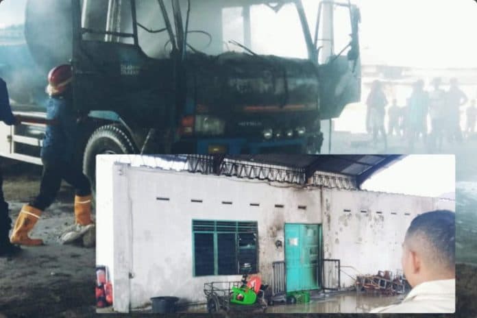 mobil_tangki_bbm_terbakar_di_belawan_kernet_alami_luka_bakar