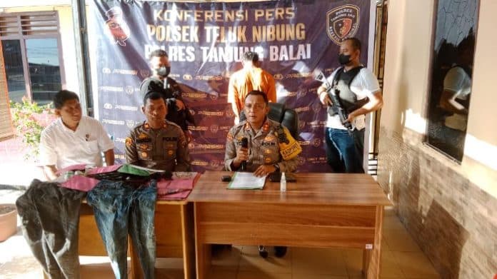 modus_manjat_dinding_pelaku_pencurian_di_tanjung_balai_diringkus