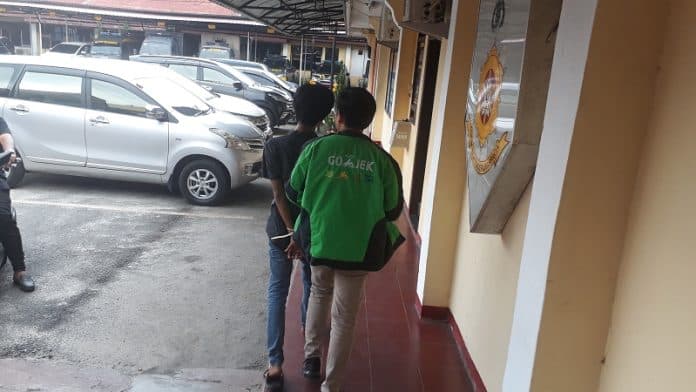 modus_tanya_alamat_pelaku_penggelapan_hp_pelajar_diringkus