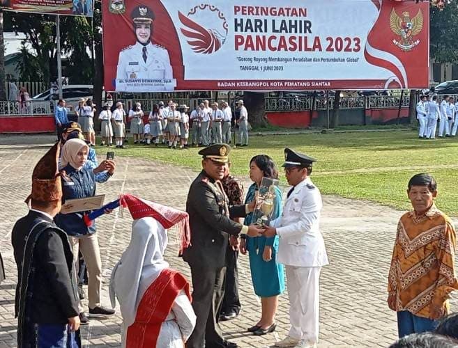 momen_hari_lahir_pancasila_2023_pemko_siantar_umumkan_3_kelurahan_terbaik