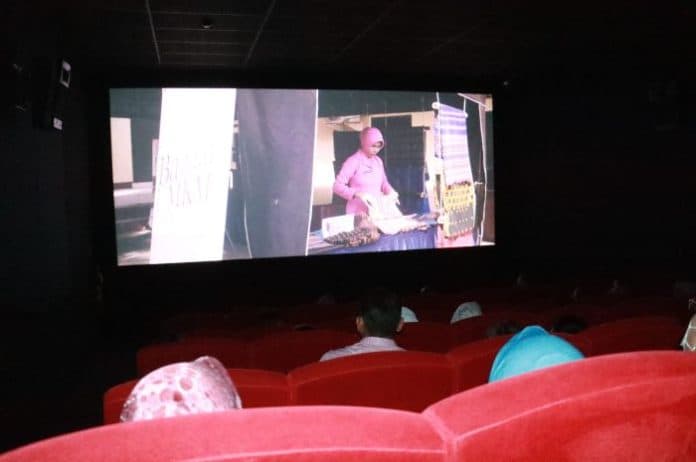 momen_hkgb_polres_dan_bhayangkari_cabang_simalungun_nobar_film_aku_rindu
