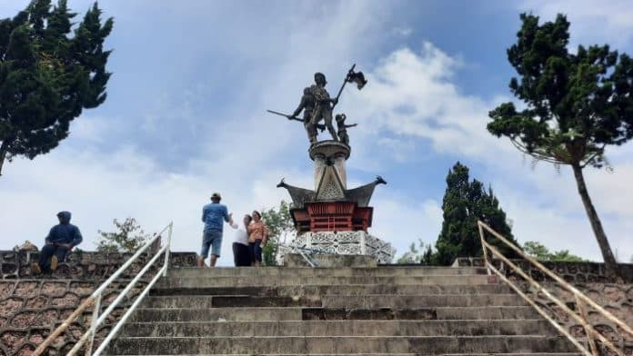 monumen_tugu_perjuangan_di_simalungun_simbol_saksi_sejarah_dan_warisan