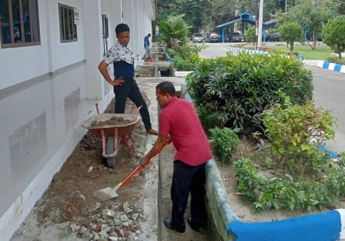 motifnya_belum_diketahui_honorer_dan_asn_pemkab_deli_serdang_ambil_alih_pekerjaan_tukang_bangunan