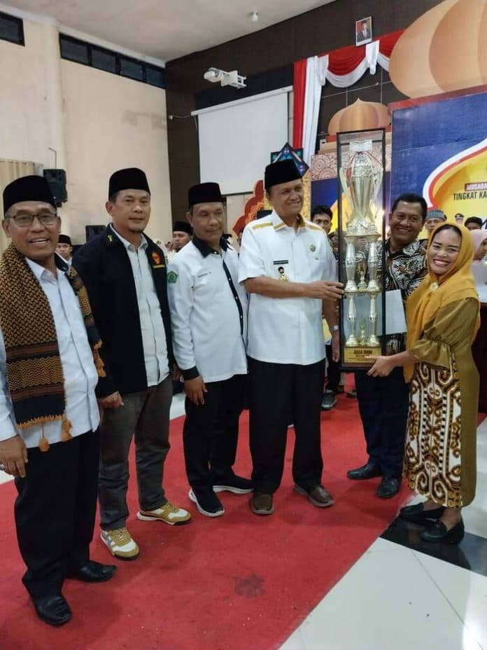 mtq_ke_21_tingkat_kabupaten_pakpak_bharat_ditutup_kecamatan_salak_juara_umum