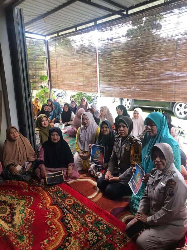 mudahkan_warga_mengadu_polres_labusel_sosialisasikan_layanan_call_center_110